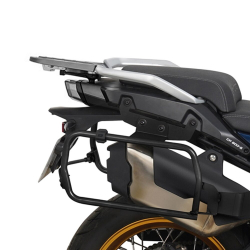 800MT Montážna sada 4P Systém pre bočné kufre SHAD