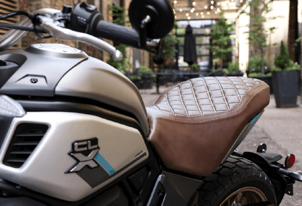 700CL‑X Heritage Vyvýšené sedadlo