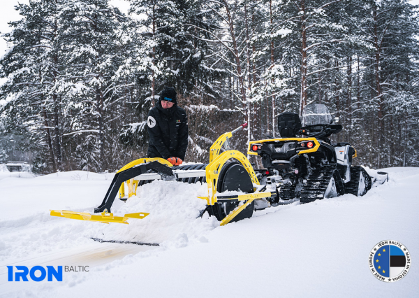 Snežný valec / Upravovač bežeckých tratí (1.45m)
