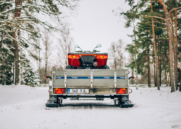 Lyže pre dvojnápravový príves