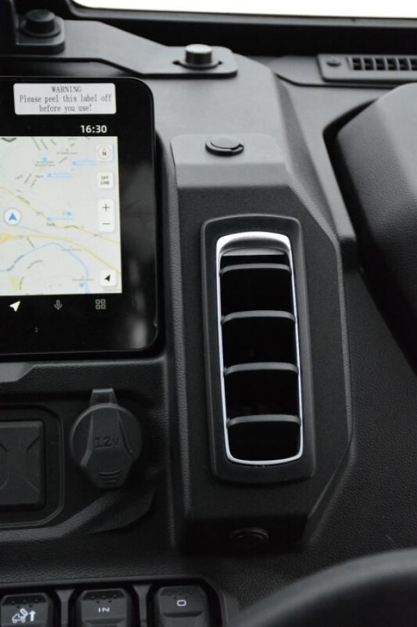 U10 PRO Kabína DFK (bez strechy)