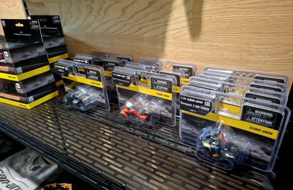 Can-Am Renegade X XC 1000R DieCast 1:32 Scale Model - 60008