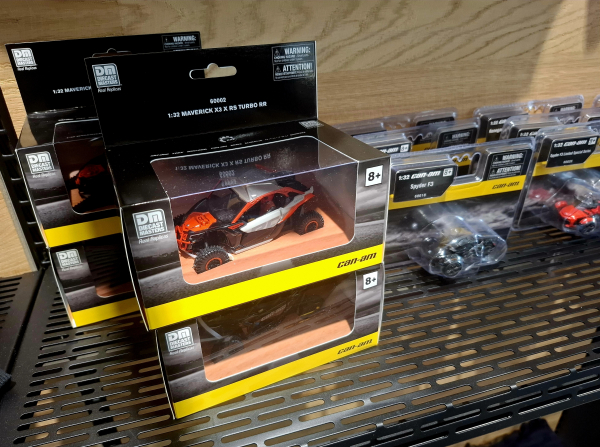 Can-Am Maverick X3 X RS Turbo RR DieCast 1:32 Scale Model - 60001