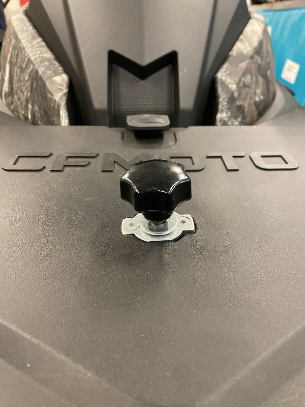 Rýchloupínák do plastového nosiča CFMOTO (1ks)