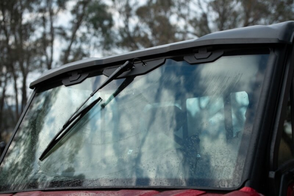 U10 PRO Predné okno CFMOTO (bez stierača a ostrekovača)