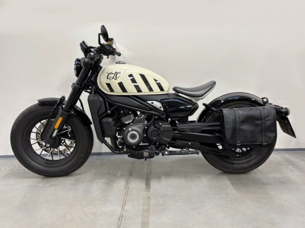 450CLC- Bobber Postranná brašňa CFMOTO vrátane držiaku