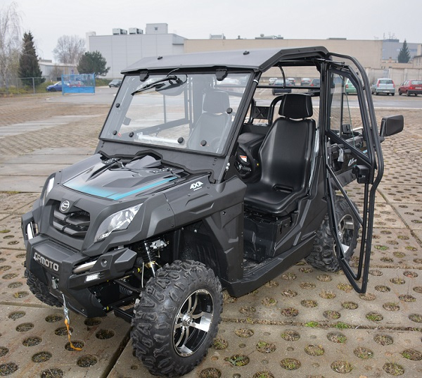 UTV 830/550 Čelné okno laminované (stierač, ostrekovač)